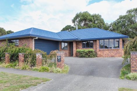 Photo of property in 68 Ruapehu Drive, Fitzherbert, Palmerston North, 4410