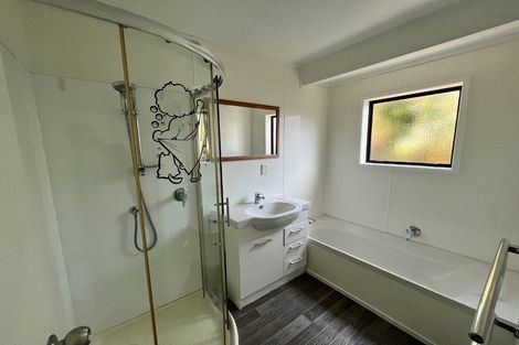 Photo of property in 85a Rosario Crescent, Red Beach, 0932