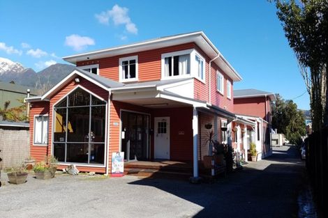 Photo of property in 9 Cron Avenue, Te Atatu South, Auckland, 0610