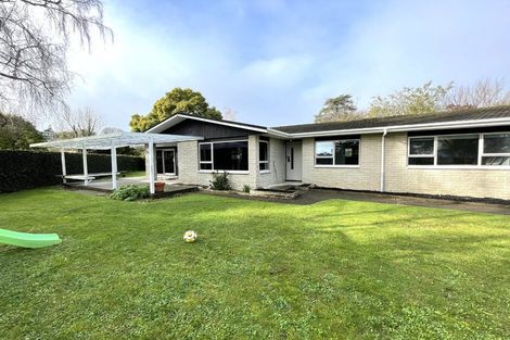 Photo of property in 23 Kaweka Place, Havelock North, 4130