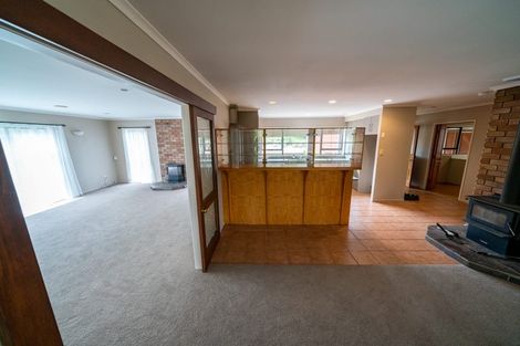 Photo of property in 248 Red Hills Road, Massey, Henderson, 0782