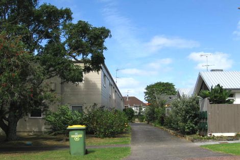 Photo of property in 6/21 Saltburn Road, Milford, Auckland, 0620