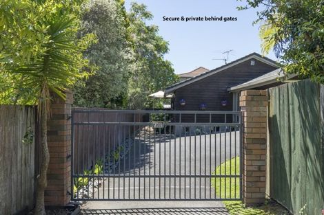 Photo of property in 1/7 Aorangi Place, Birkenhead, Auckland, 0626