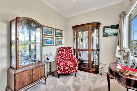 Photo of property in 432a Mangorei Road, Highlands Park, New Plymouth, 4312