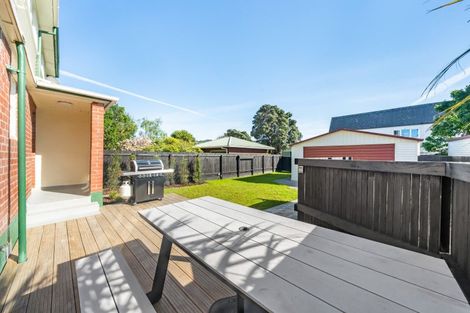 Photo of property in 215 Knights Road, Hutt Central, Lower Hutt, 5011