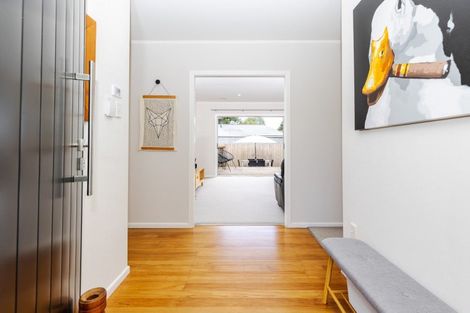 Photo of property in 21 Paulette Place, Queenwood, Hamilton, 3210