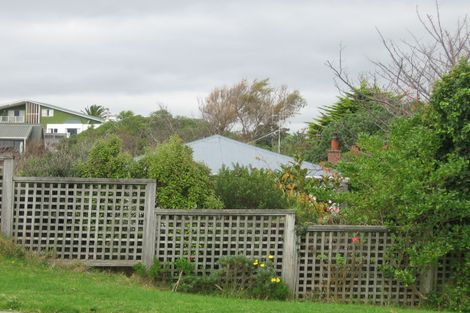 Photo of property in 99 Seaview Road, Paraparaumu Beach, Paraparaumu, 5032