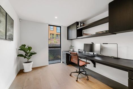 Photo of property in 15 Hackett Road, Jacks Point, Queenstown, 9371