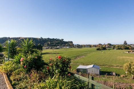 Photo of property in 16 Kaiangaroa Place, Bay View, Napier, 4104