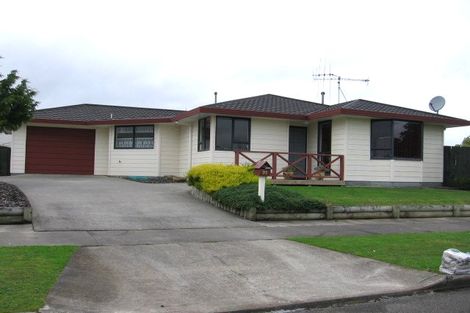 Photo of property in 96 Hillcrest Drive, Kelvin Grove, Palmerston North, 4414