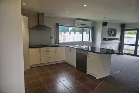 Photo of property in 35 Wilford Street, Wallaceville, Upper Hutt, 5018