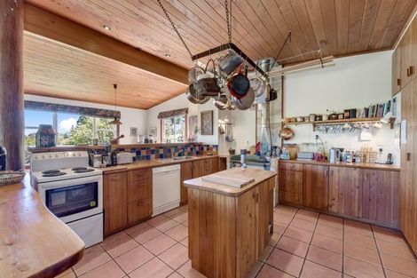 Photo of property in 30 Rangihaeata Road, Rangihaeata, Takaka, 7182