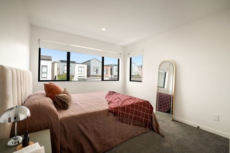 Photo of property in 2 Skua Road, Hobsonville, Auckland, 0616