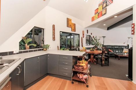 Photo of property in 39 Chamari Close, Titirangi, Auckland, 0604