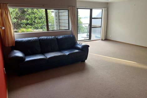 Photo of property in 14 Taungata Road, York Bay, Lower Hutt, 5013