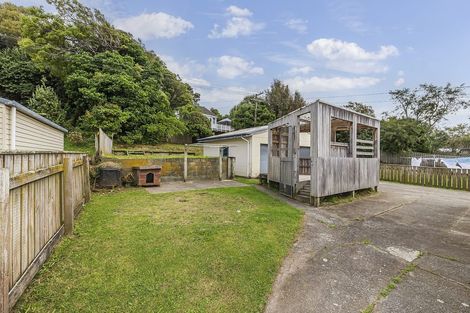 Photo of property in 52 Mungavin Avenue, Ranui, Porirua, 5024