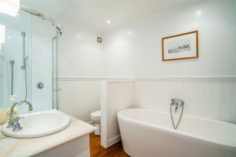 Photo of property in 6 Richmond Avenue, Northcote Point, Auckland, 0627