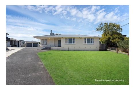 Photo of property in 6 Glenvil Lane, Te Atatu Peninsula, Auckland, 0610
