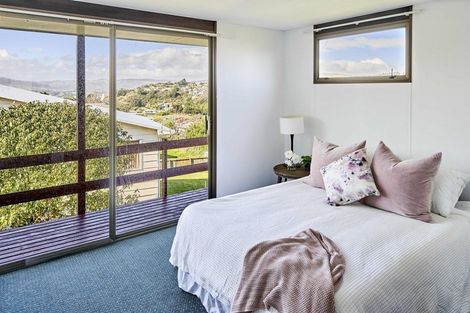 Photo of property in 71 Conclusion Street, Ascot Park, Porirua, 5024