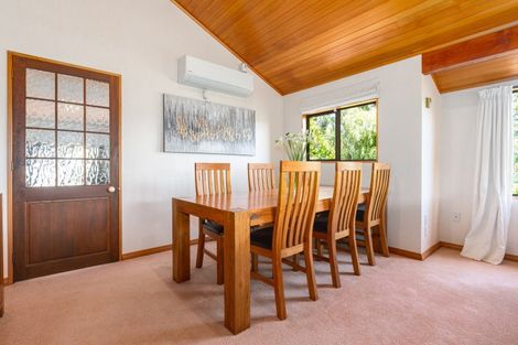 Photo of property in 2/16 Cheviot Road, Lowry Bay, Lower Hutt, 5013