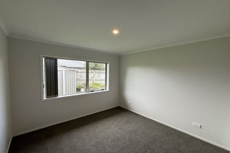 Photo of property in 74 Fernbrook Drive, Hurworth, New Plymouth, 4310