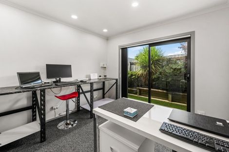 Photo of property in 31 Hamon Place, Pukehangi, Rotorua, 3015