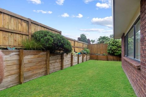 Photo of property in 9 Heaphy Place, Pukehangi, Rotorua, 3015