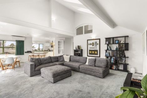 Photo of property in 59 Marellen Drive, Red Beach, 0932