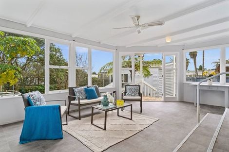 Photo of property in 13 Mickle Street, Te Atatu South, Auckland, 0610