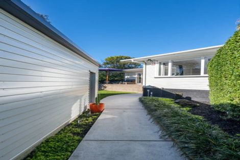 Photo of property in 2/12 Pandora Place, Pakuranga, Auckland, 2010