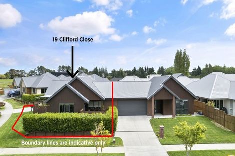 Photo of property in 19 Clifford Close, Leamington, Cambridge, 3432