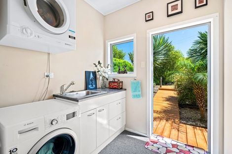 Photo of property in 80 Campbell Road, Parua Bay, Onerahi, 0192