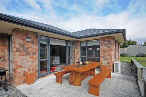 Photo of property in 1 Routeburn Avenue, Aotea, Porirua, 5024