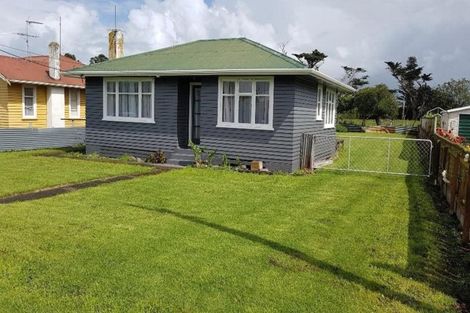 Photo of property in 6 Hadfield Street, Beach Haven, Auckland, 0626