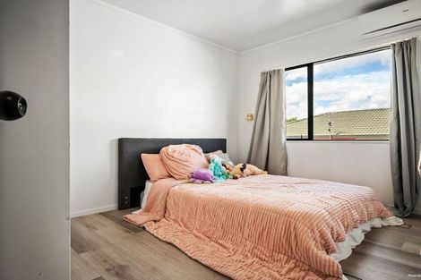 Photo of property in 28 Wai Iti Place, Clendon Park, Auckland, 2103