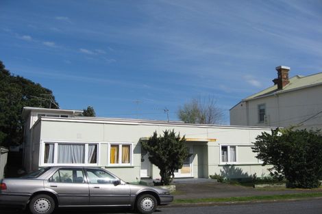 Photo of property in 14 Weymouth Street, New Plymouth, 4310