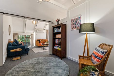 Photo of property in 5 Cassis Place, Crofton Downs, Wellington, 6035