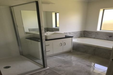 Photo of property in 21 Miharo Crescent, Flagstaff, Hamilton, 3210