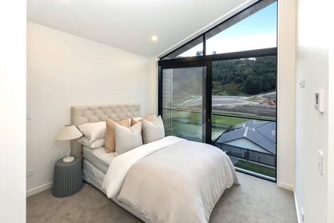 Photo of property in 8 Flowers Lane, Cracroft, Christchurch, 8022