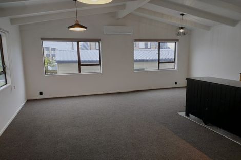 Photo of property in 1/9 Titoki Street, Te Atatu Peninsula, Auckland, 0610