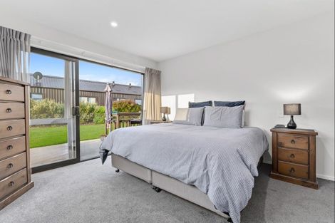 Photo of property in 5 Sarges Way, Lake Hawea, Wanaka, 9382