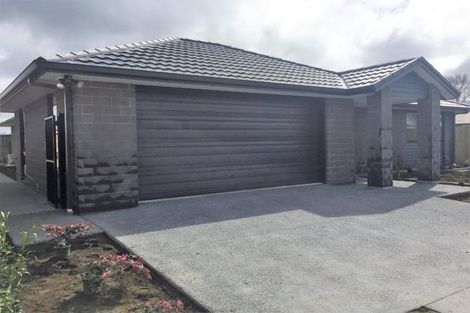 Photo of property in 35 Hanlow Place, Pyes Pa, Tauranga, 3112