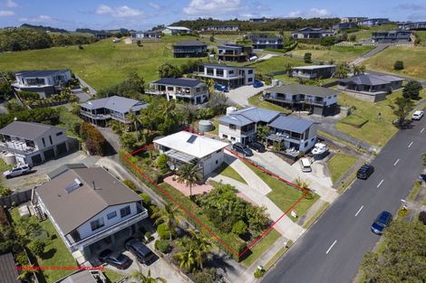 Photo of property in 54 Stratford Drive, Cable Bay, 0420