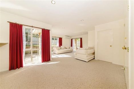 Photo of property in 1 Jacinta Grove, Swanson, Auckland, 0612