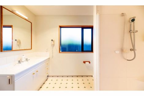 Photo of property in 22 Berkshire Drive, Avonhead, Christchurch, 8042