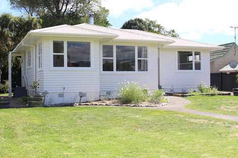 Photo of property in 121 Alexander Road, Raumati Beach, Paraparaumu, 5032