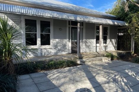 Photo of property in 4/6 Defoe Place, Waltham, Christchurch, 8023