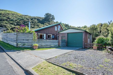 Photo of property in 25 Seaview Lane, Wainui, French Farm, 7582
