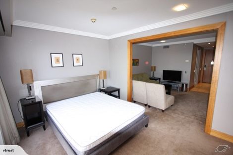 Photo of property in The Metropolis Apartments, 2710/1 Courthouse Lane, Auckland Central, Auckland, 1010