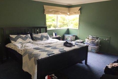 Photo of property in 2 Sorrento Way, Silverstream, Upper Hutt, 5019